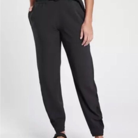 Athleta Quest Jogger Pants - Picture 3 of 15